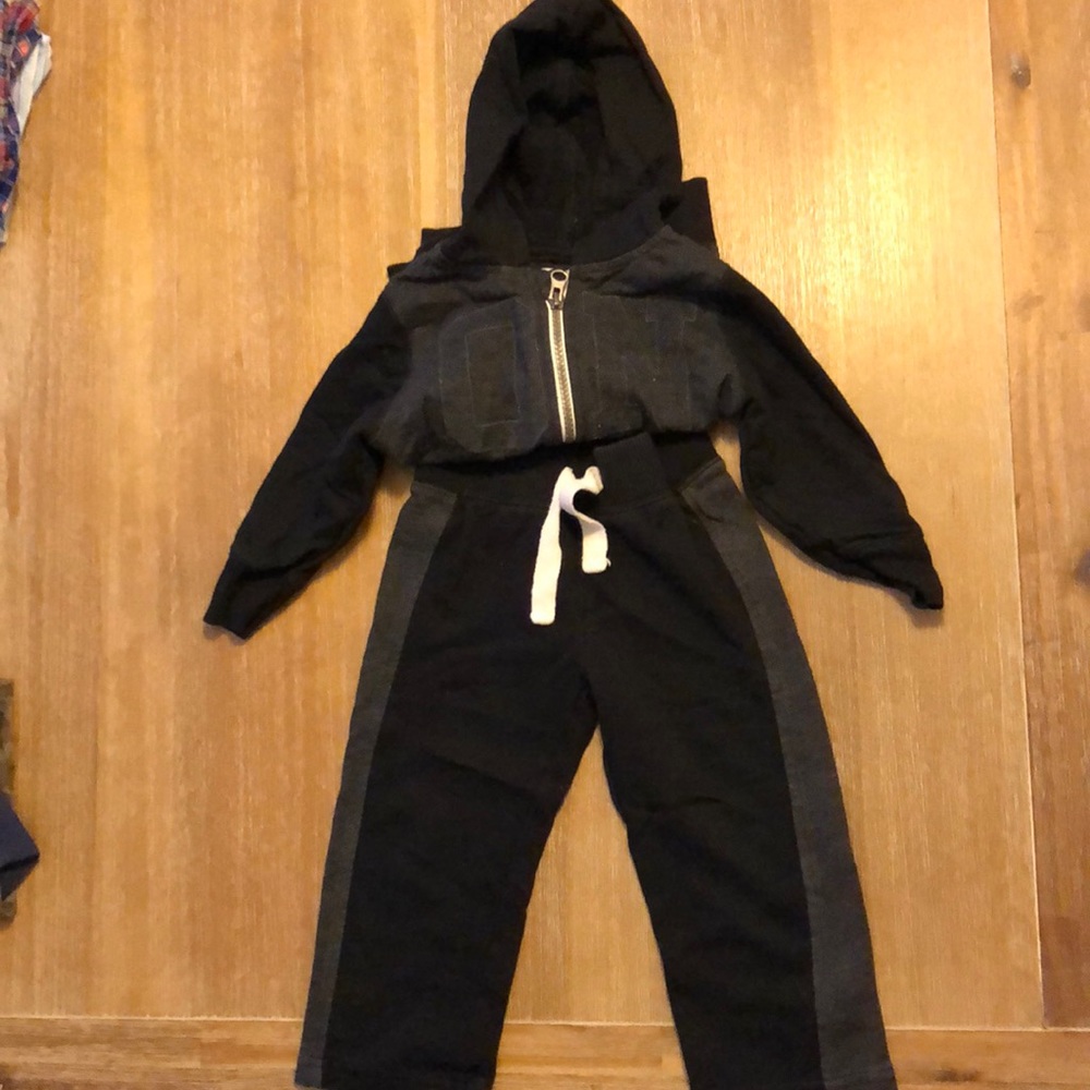 Old Navy sweat suit